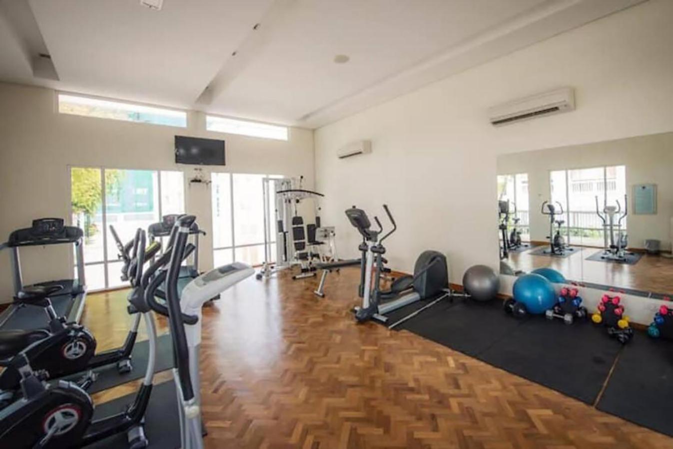 Tree Premier Suite Strait Quay Luxury Marina Suite Tanjung Tokong Luaran gambar